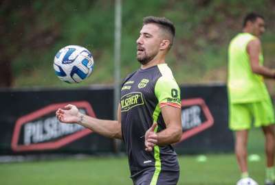 Jonatan Bauman se alista para el duelo de este mi&eacute;rcoles 19 de abril de 2023