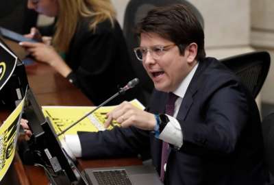 Mar&iacute;a Carolina Hoyos, hermana del senador Miguel Uribe Turbay inform&oacute; que la salud del pol&iacute;tico mejora. 