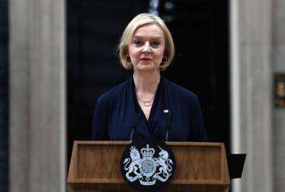 Liz Truss renuncia como primera ministra de Reino Unido