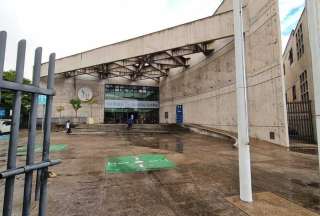 M&eacute;xico: Madre con enfermedad terminal abandona a sus dos hijos