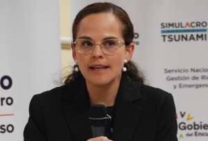 Ministra de Educaci&oacute;n precis&oacute; que ninguna instituci&oacute;n puede excluir a estudiantes sin uniformes o &uacute;tiles