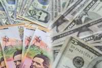 El precio de dólar aumenta en Colombia por la devaluación del peso.