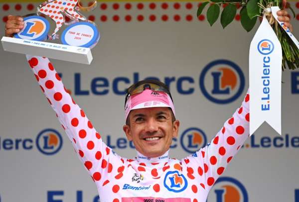 Richard Carapaz subir&aacute; al podio del Tour de Francia 2024 como el mejor escalador, tras asegurar el primer lugar en la clasificaci&oacute;n de la Monta&ntilde;a en la etapa 20.