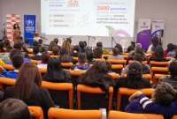El programa impulsado por ACNUR ha beneficiado a m&aacute;s de 170.000 estudiantes de Ecuador. 