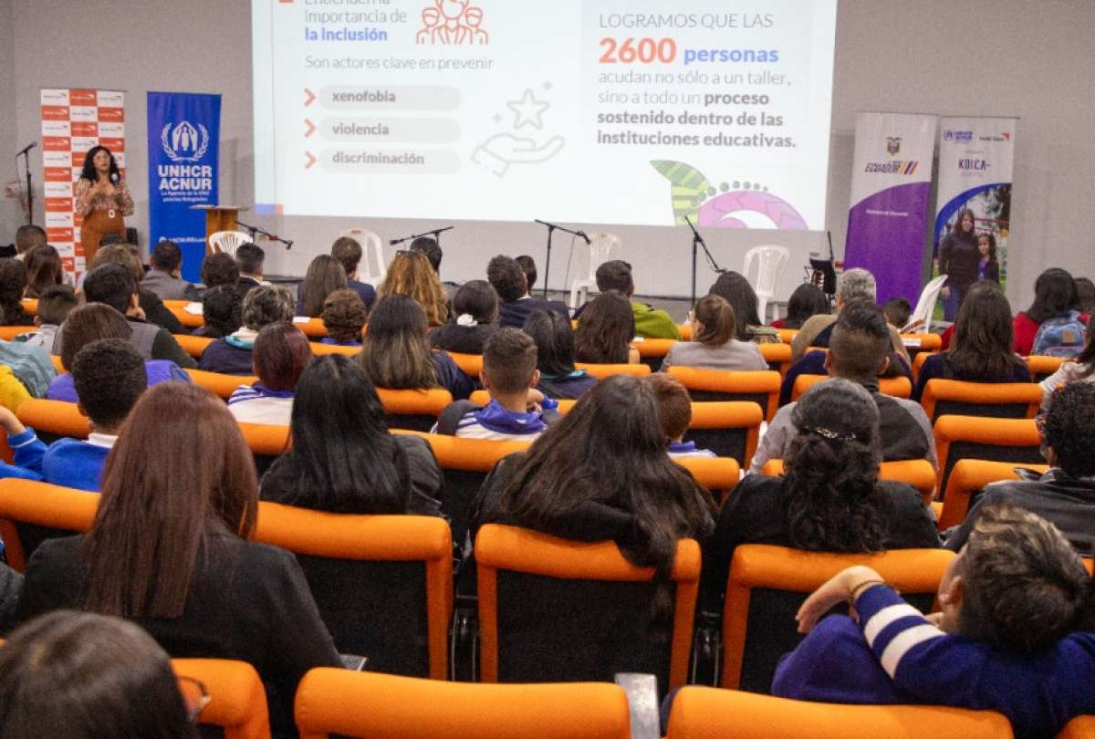 El programa impulsado por ACNUR ha beneficiado a más de 170.000 estudiantes de Ecuador. 