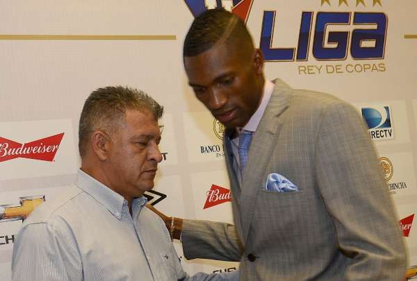 Exdirector de Liga de Quito asegura que Alexander Dom&iacute;nguez es colombiano