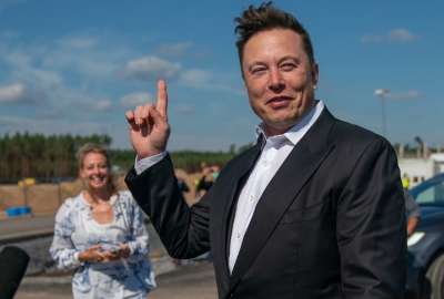 El magnate Elon Musk anunci&oacute; que las reglas de moderaci&oacute;n continuar&aacute;n en la plataforma.
