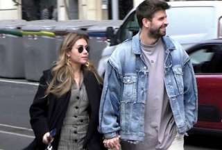 Critican a Clara Ch&iacute;a por hacer muecas mientras come con Piqu&eacute;
