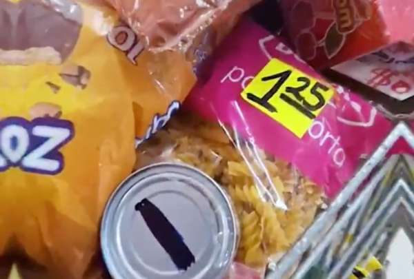 La Agencia de Regulaci&oacute;n, Control y Vigilancia Sanitaria, realiz&oacute; un operativo de control en un mercado de Portoviejo.