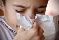 La tosferina, la influenza y la tos común son enfermedades respiratorias, pero tienen diferencias.