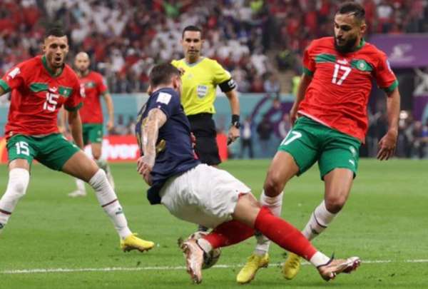 La Federaci&oacute;n de Marruecos critic&oacute; que no se sancionara la falta sobre Sofiane Boufal.