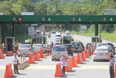El FMI cataloga a las carreteras de Colombia como las m&aacute;s lentas del mundo