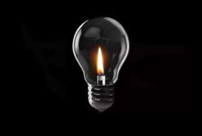 Empresa El&eacute;ctrica Quito asegura que trabaja para restablecer el servicio en Tumbaco y dem&aacute;s sectores afectados.