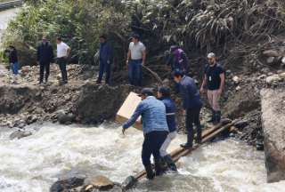 Azuay: Familias afectadas por aluvi&oacute;n en Amaluza; lleg&oacute; la ayuda humanitaria