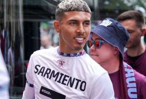 Jeremy Sarmiento anot&oacute; cuatro goles con el Burnley