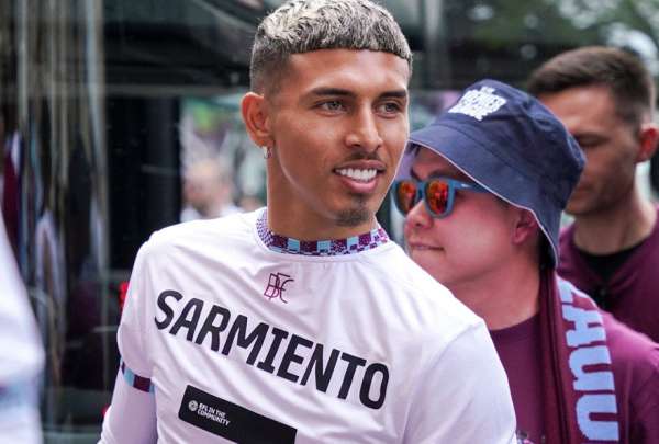 Jeremy Sarmiento anot&oacute; cuatro goles con el Burnley