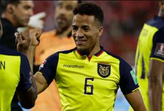 Renato Paiva critic&oacute; a Chile y dijo que deber&iacute;a ganarse el pase al Mundial en la cancha