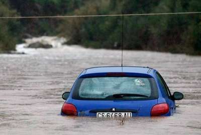 Breves recomendaciones para evitar inconvenientes durante una inundaci&oacute;n. 