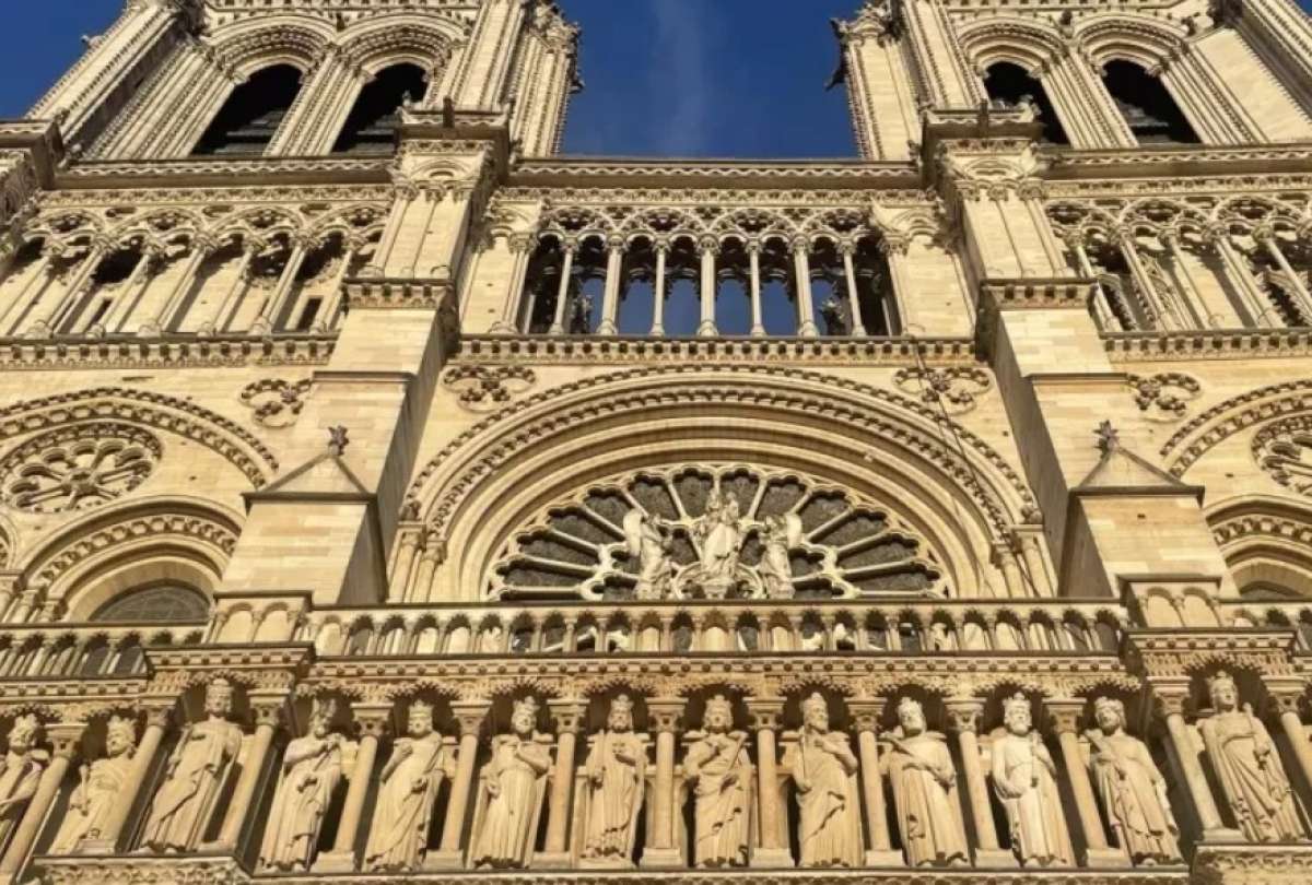 La catedral de Notre Dame de París recibió 860.000 visitantes desde su reapertura en diciembre de 2024.