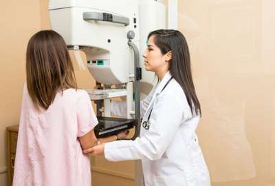 Conozca en qu&eacute; puntos de Quito est&aacute;n las brigadas para prevenir el c&aacute;ncer de mama y de cuello uterino.