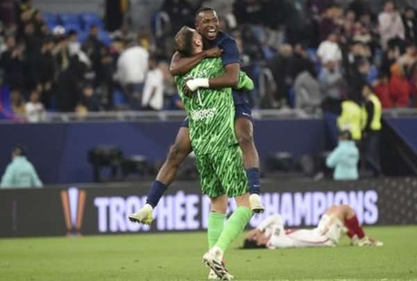 Willian Pacho podr&iacute;a ser el primer ecuatoriano campe&oacute;n de la Champions
