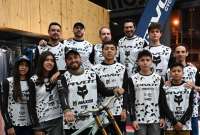 Cristian Valdivieso y Rafaela Roldán como nuevos embajadores de PIVOT Cycles y lanza la innovadora bicicleta Pivot Phoenix.