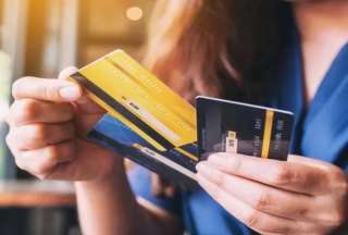 Consumos con tarjetas de cr&eacute;dito: 19,5 por cada 100.000 habitantes tienen una en su bolsillo