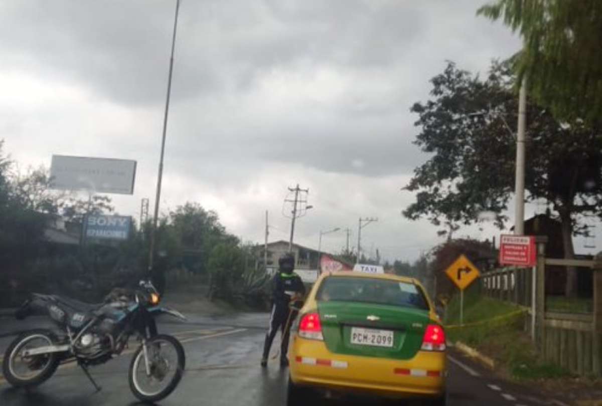 El puente sobre el r&iacute;o Chiche est&aacute; cerrado por las fuertes lluvias sobre la zona