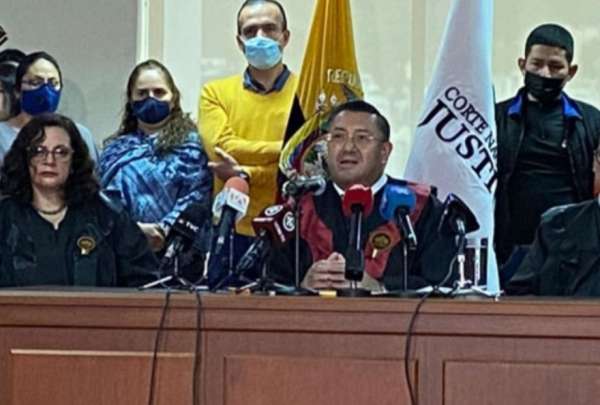 Presidente de Corte Nacional de Justicia anunci&oacute; que retirar&aacute; la terna para presidente del CPCCS