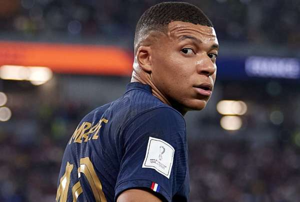 La Federaci&oacute;n Francesa de F&uacute;tbol ser&aacute; multada por culpa de Kylian Mbapp&eacute;