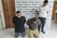 Tres presuntos miembros de la banda "Los Lagartos" fueron detenidos en un operativo policial en Santa Elena.