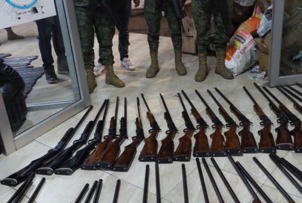 El operativo para decomisar armas clandestinas fue liderado por Fuerzas Armadas y Polic&iacute;a Nacional. 