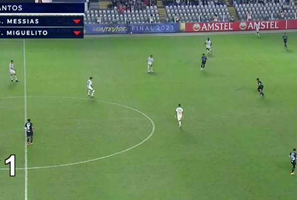 Santos jug&oacute; con 12 durante un instante
