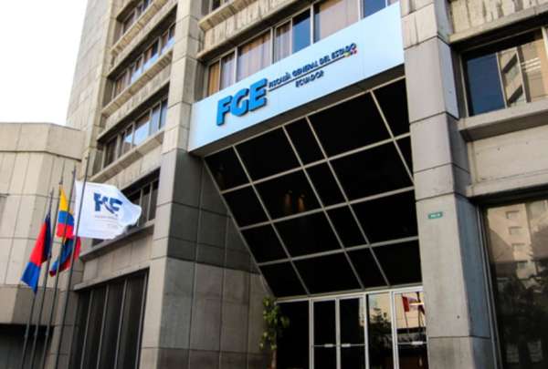 Fiscal&iacute;a procesa a tres polic&iacute;as que transportaban paquetes de droga
