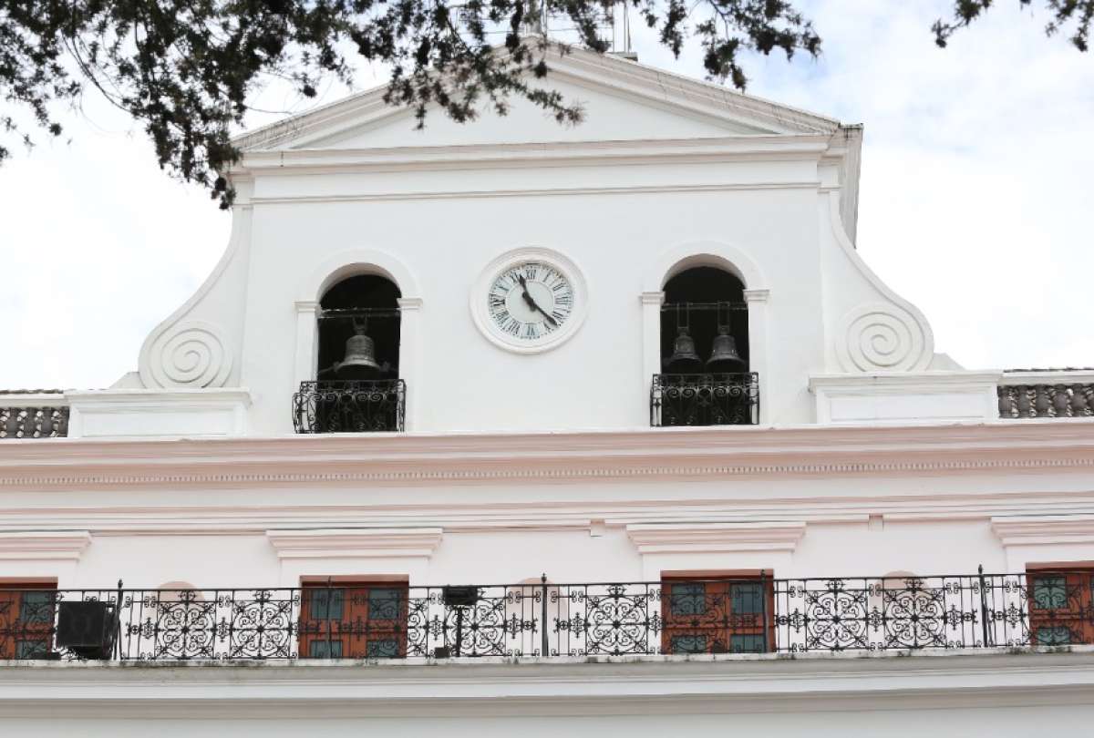 Las campanas y el reloj del Palacio de Carondelet están en proceso de restauración. 