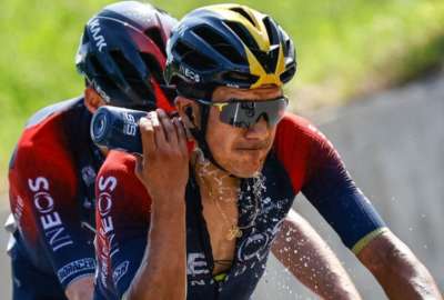 Carapaz se cay&oacute; en la d&eacute;cima etapa del Giro de Italia
