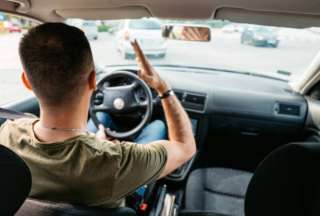 Taxista vive ruptura amorosa y se vuelve viral en redes