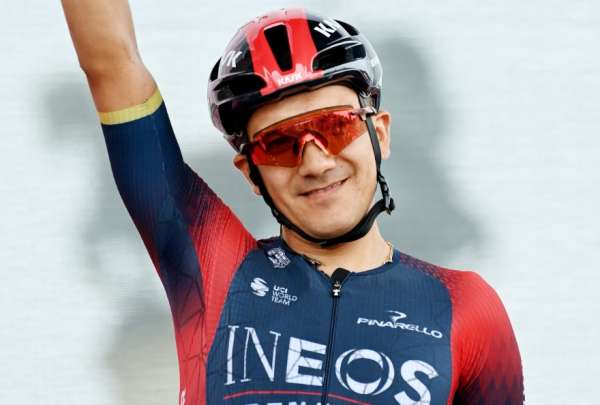 Richard Carapaz lleg&oacute; sexto en la primera etapa del Giro de Italia 2022