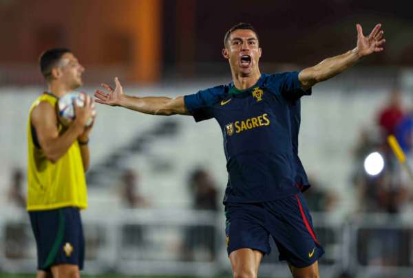 Fan&aacute;ticos no quieren que Cristiano Ronaldo sea titular ante Suiza