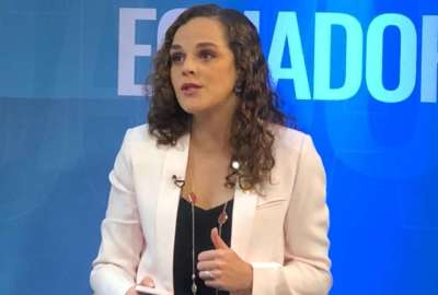 Mar&iacute;a Brown, ministra de Educaci&oacute;n, aval&oacute; el cambio de modalidad en Dur&aacute;n.
