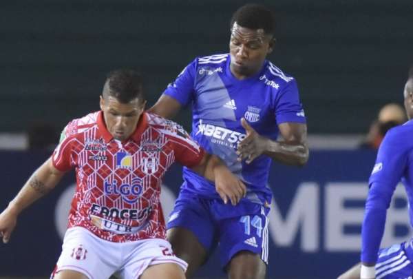 Emelec rescat&oacute; un empate en su visita a Independiente Petrolero