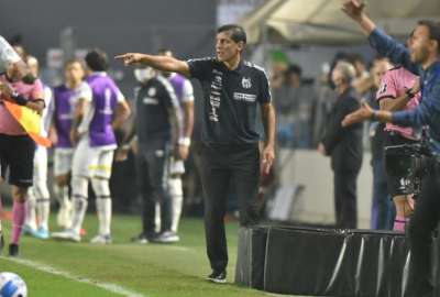 Fabi&aacute;n Bustos no continuar&aacute; al mando del equipo brasile&ntilde;o, tras siete meses de gesti&oacute;n.