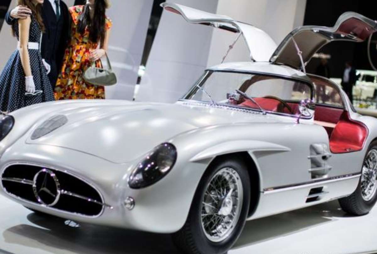 El Mercedes-Benz SLR de 1955 es el carro m&aacute;s caro del mundo