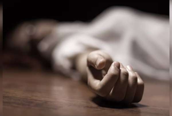 Un joven de 22 a&ntilde;os ir&aacute; a prisi&oacute;n como presunto autor del asesinato de su madre. El crimen ocurri&oacute; en La Rold&oacute;s, Quito.