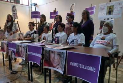 La madre de la abogada dio una rueda de prensa para exigir justicia