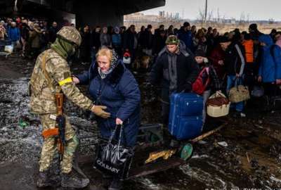 Contin&uacute;a la evacuaci&oacute;n de civiles en Ucrania ante el ataque ruso