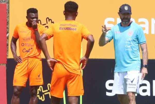 F&eacute;lix S&aacute;nchez Bas habl&oacute; sobre las cr&iacute;ticas a la Tricolor