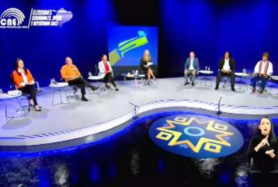 Candidatos a prefectos de 17 provincias del Ecuador expusieron sus propuestas en un debate