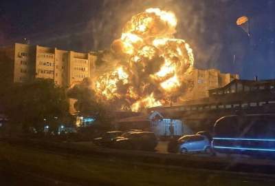 Un avi&oacute;n militar se estrell&oacute; contra un edificio residencial en Rusia