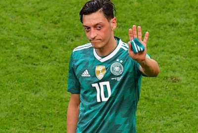Mezut &Ouml;zil se retir&oacute; de la selecci&oacute;n alemana en 2018.